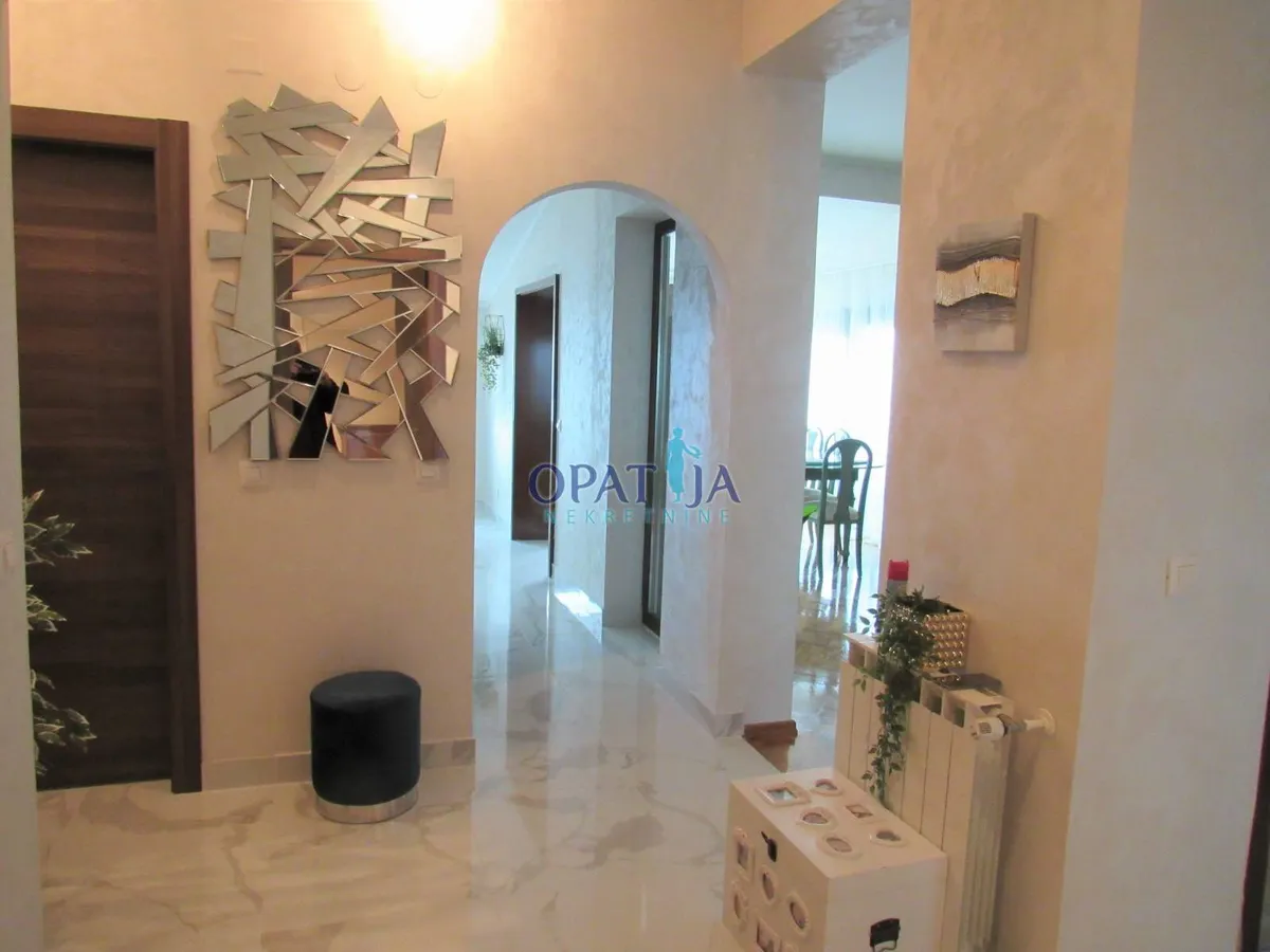 Stan - Opatija - Okolica, 130m2