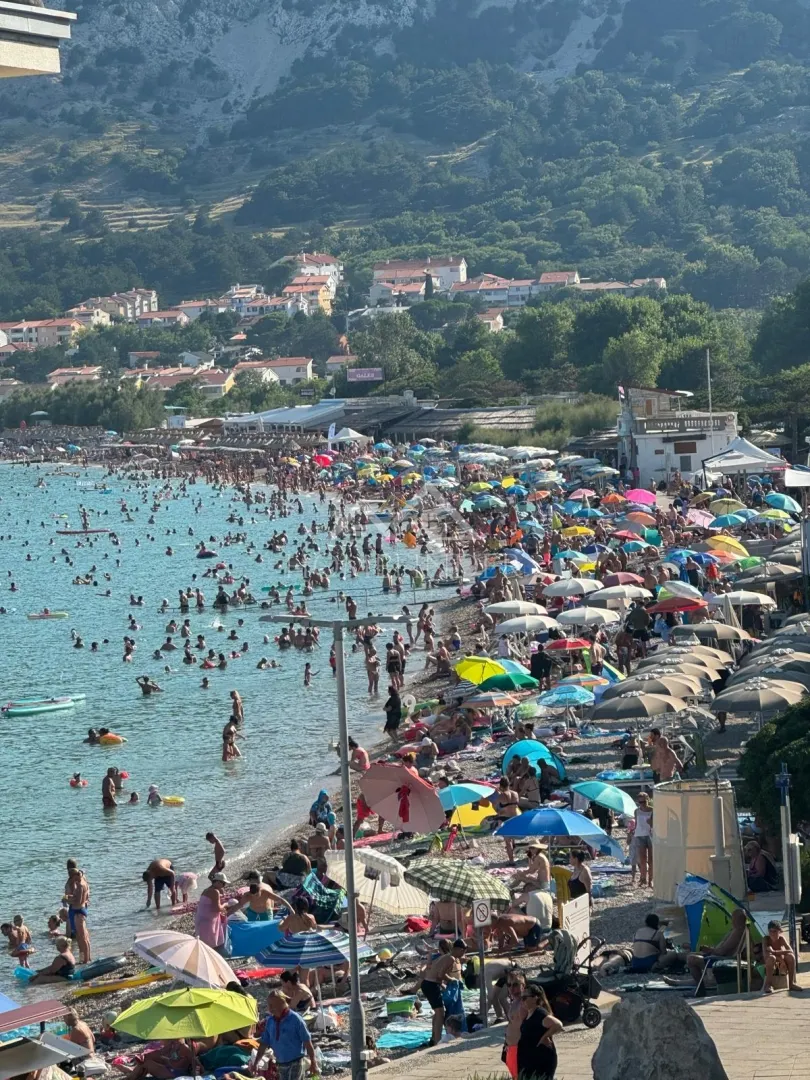 Poslovni Prostor - Baška, 650m2