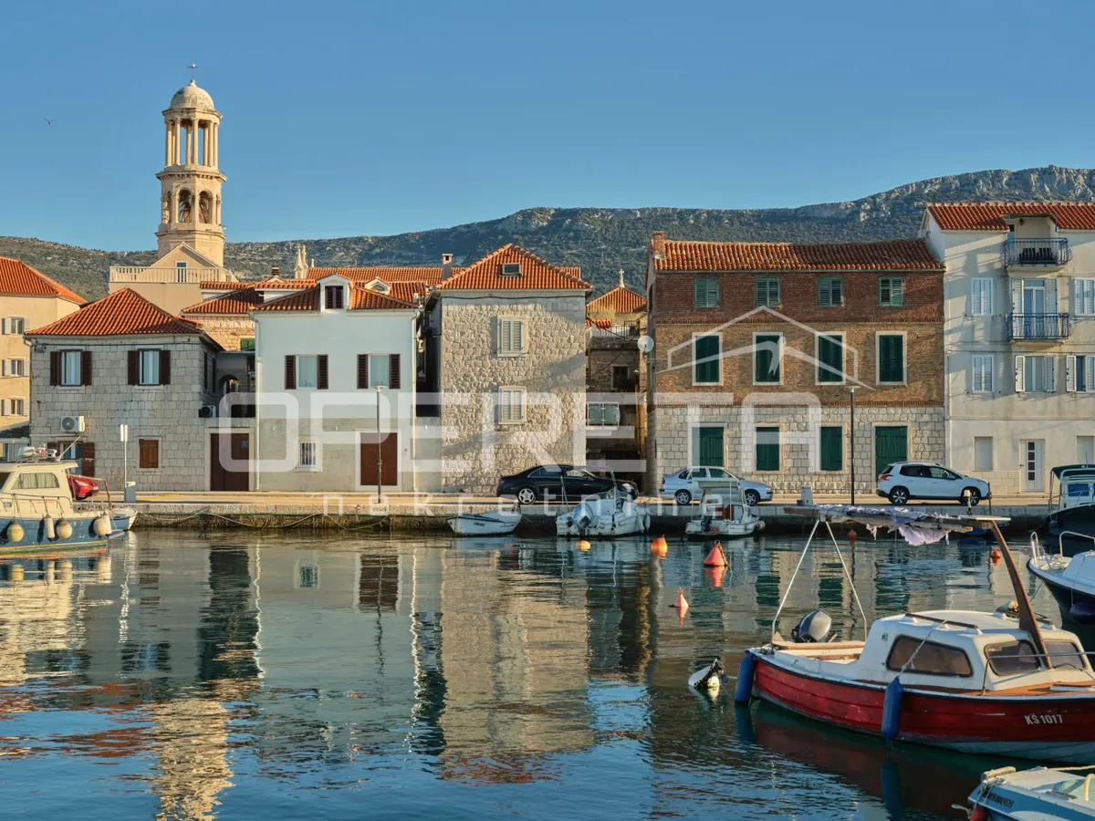 Kuća - Obala kralja Tomislava, Kaštela, Kaštela, 180m2