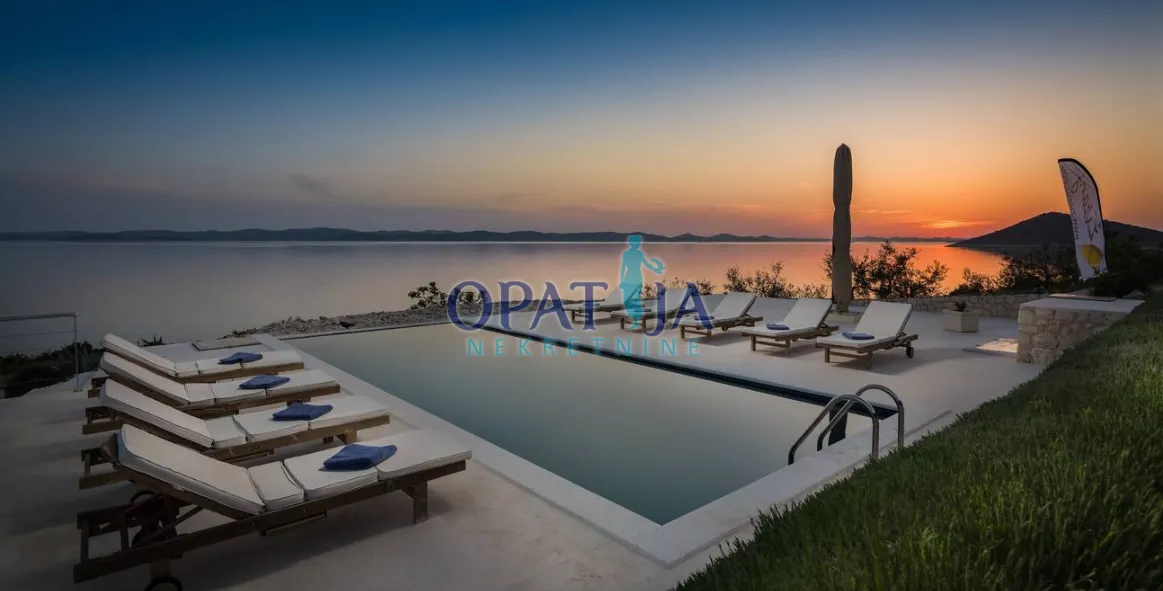 Kuća - Tkon, 280m2