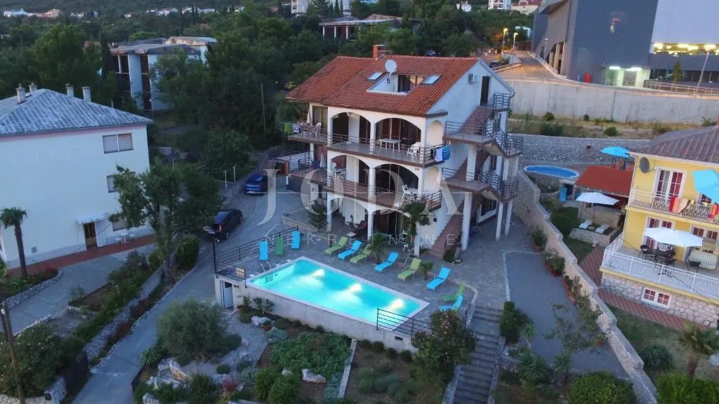 House - Crikvenica, 602m2