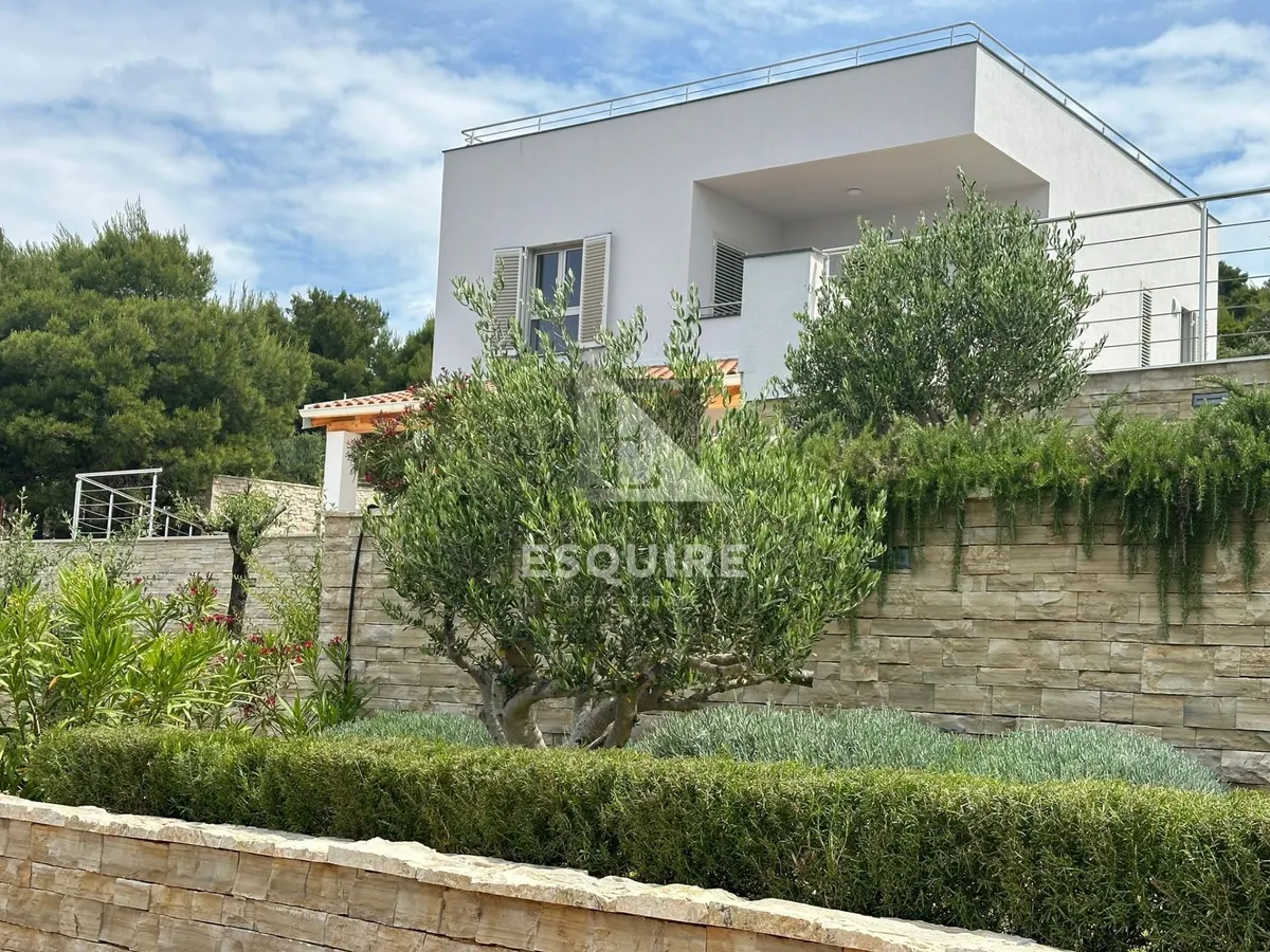 Kuća - Rogoznica, 300m2