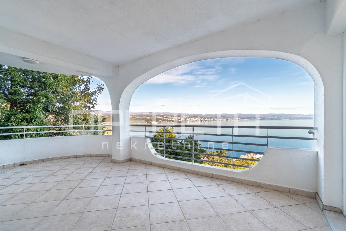 Apartment - Opatija, Opatija, Opatija, 185m2