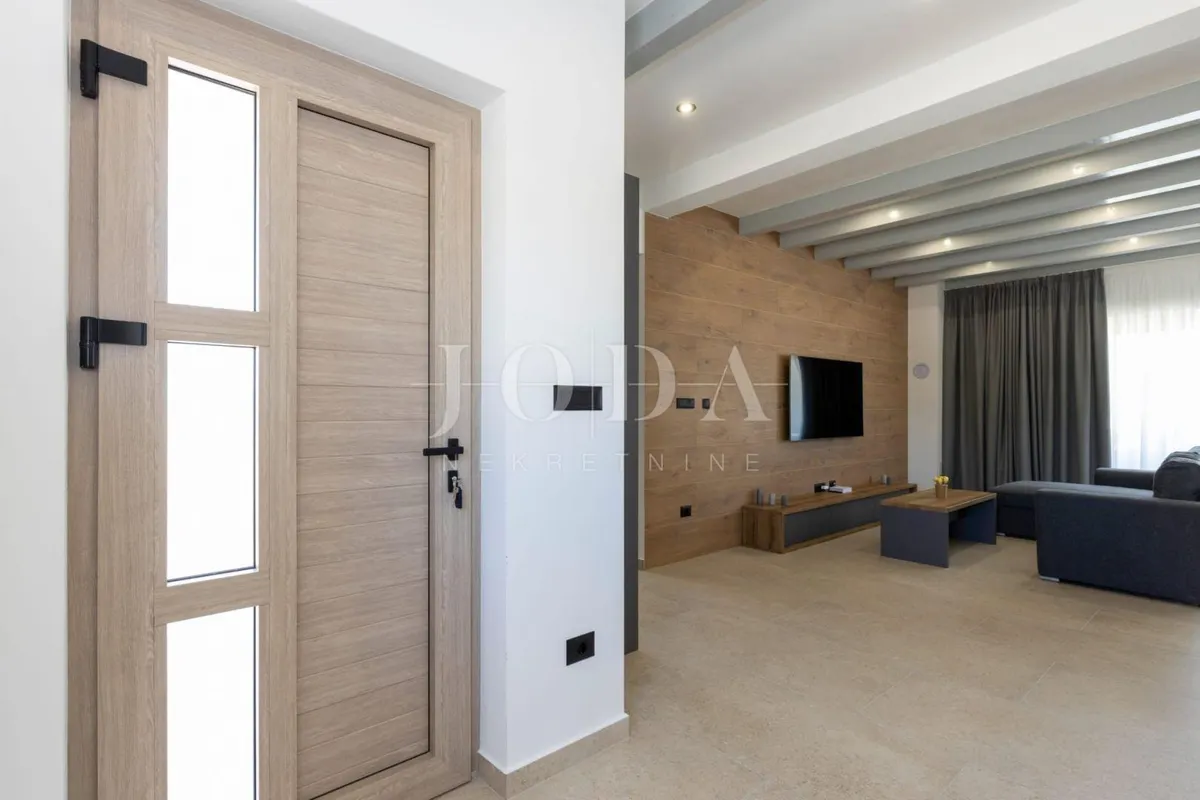House - Labin, 161.45m2