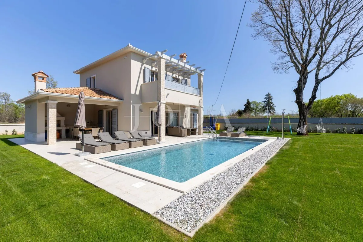 House - Labin, 161.45m2