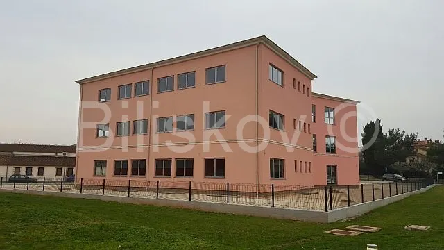 Poslovni Prostor - Rovinj, 1472.1m2