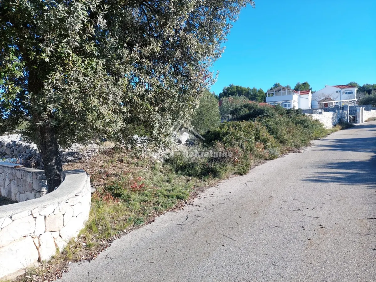 Land - Tisno, 1975m2