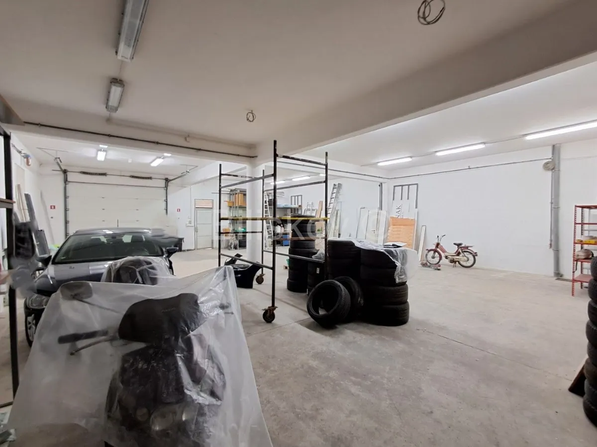 Commercial Space - Mejaši, Split, 165m2