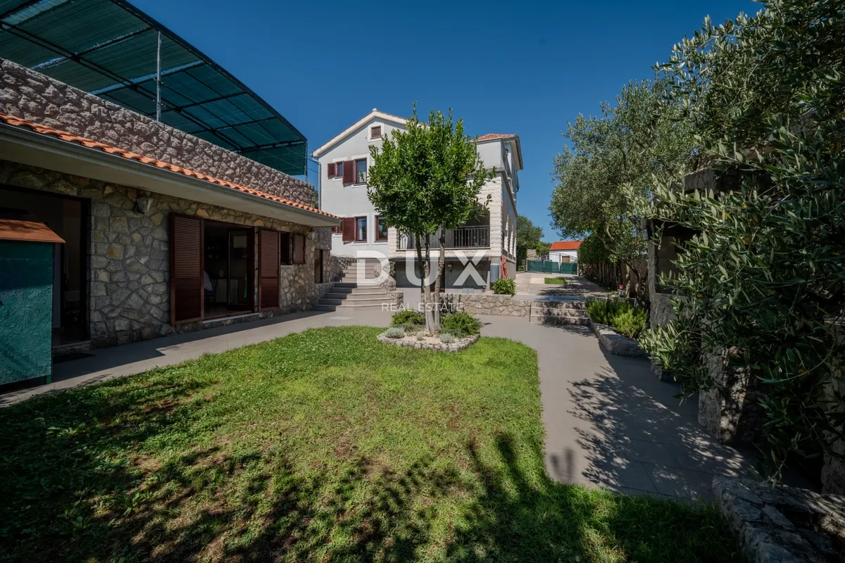 Kuća - Krk, 220m2