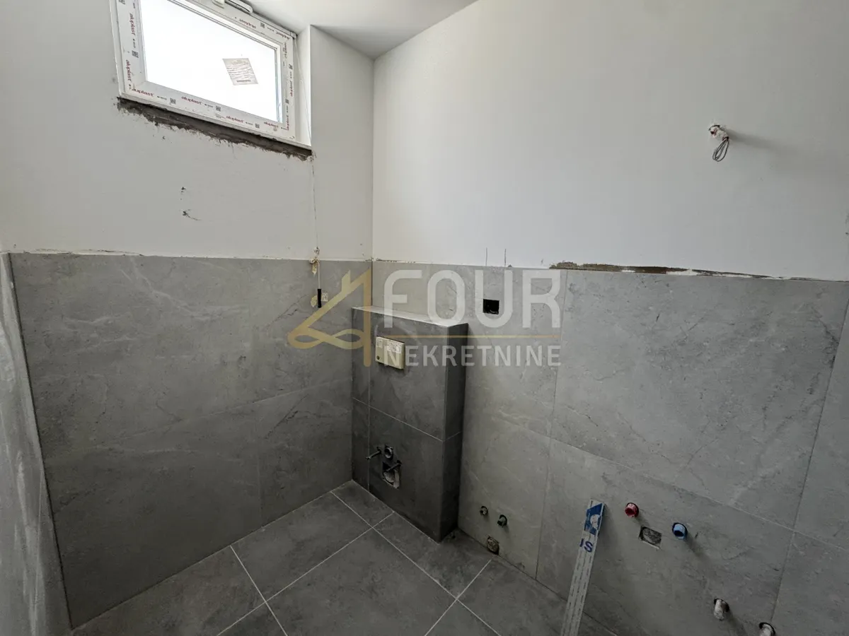 Kuća - Vodnjan, 250m2