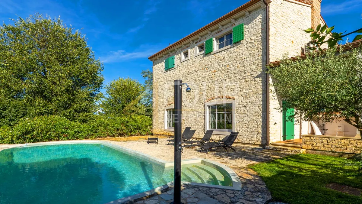 Kuća - Kaštelir-Labinci, 220m2