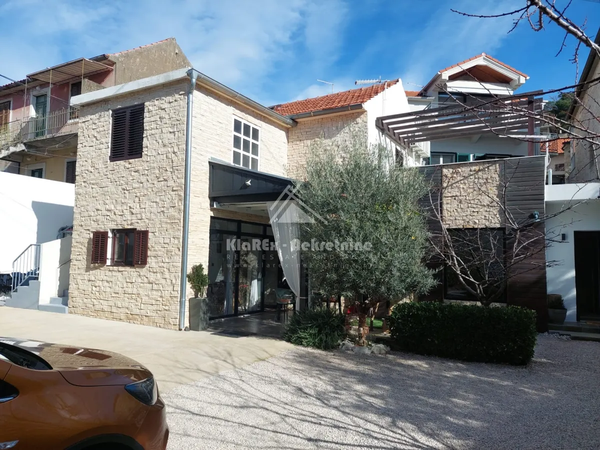 Kuća - Šibenik, 178.5m2