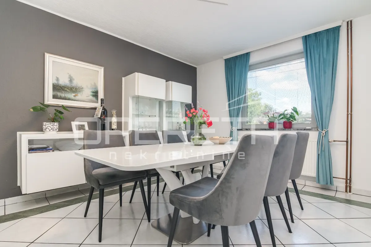 House - Lukarišće, Dugo Selo, Dugo Selo, 330m2