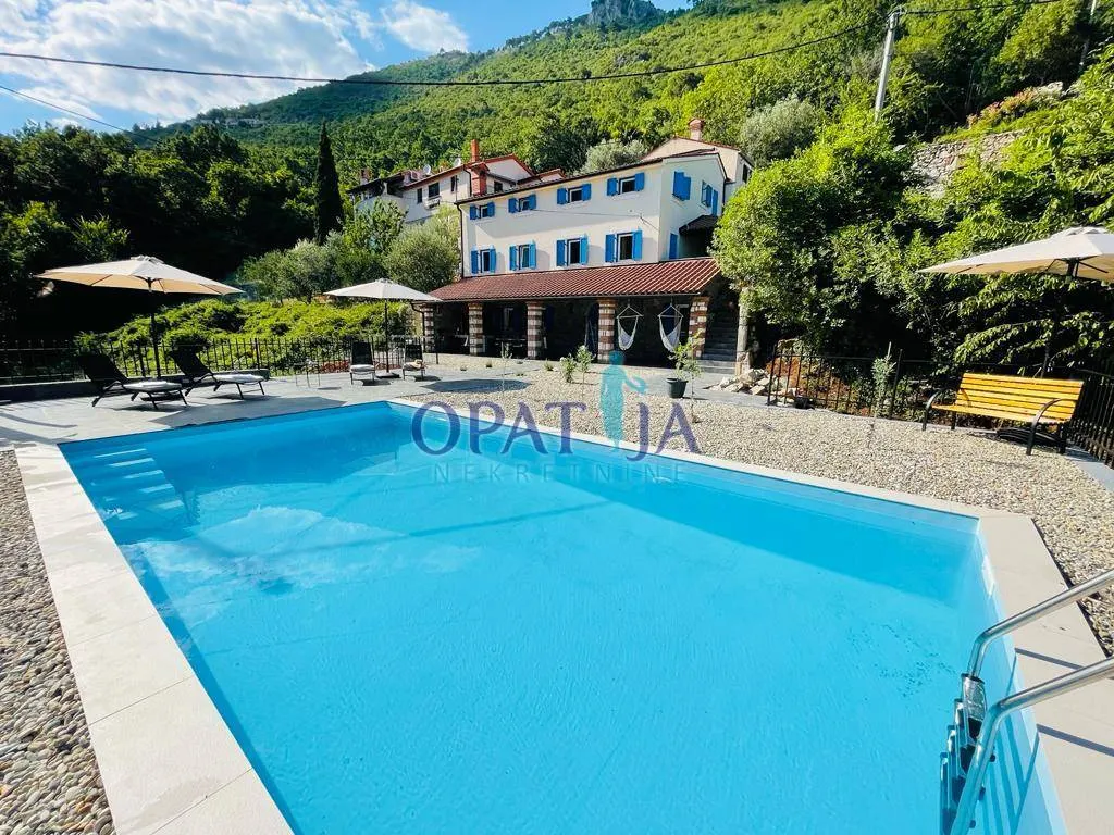 Kuća - Mošćenička Draga, 220m2