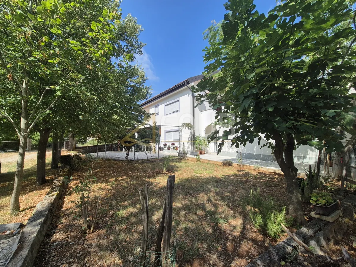Kuća - Dobrinj, 352m2