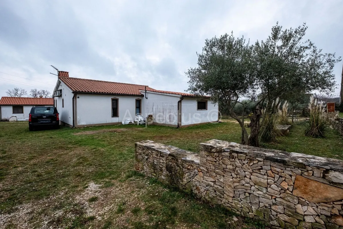 House - Marčana, 251m2