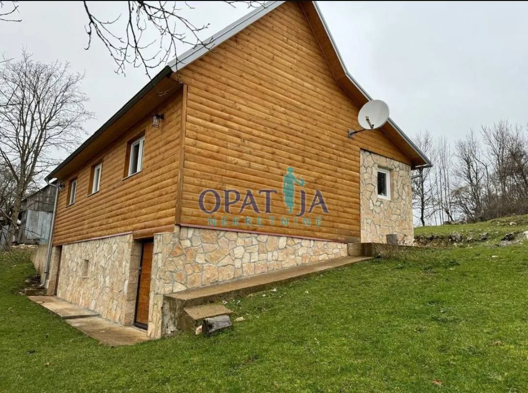 Kuća - Perušić, 95m2