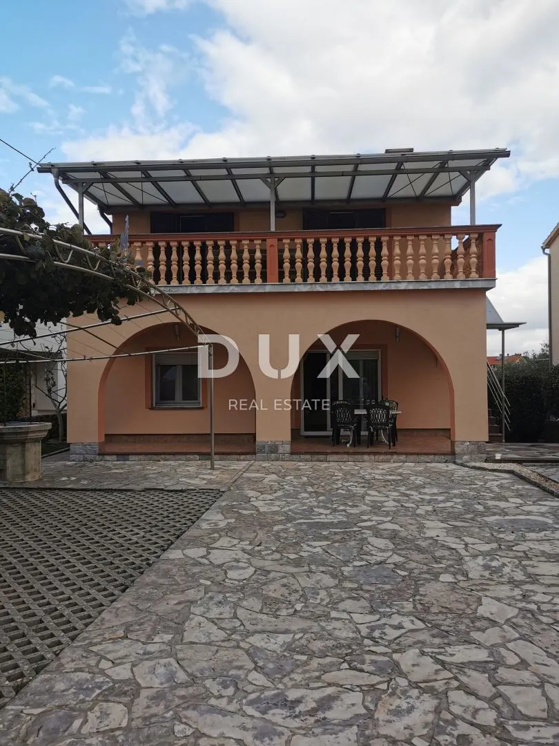 Kuća - Malinska-Dubašnica, 250m2