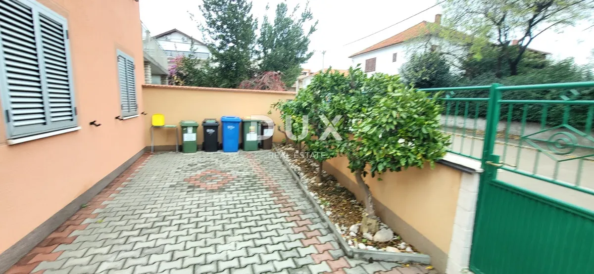 House - Biograd na Moru, 210m2