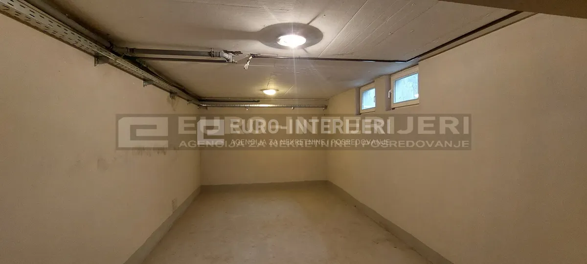Poslovni Prostor - Mursko Središće, 300m2