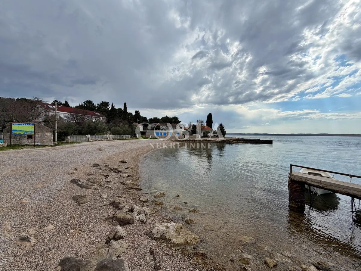 Zemljište - Starigrad, 1118m2