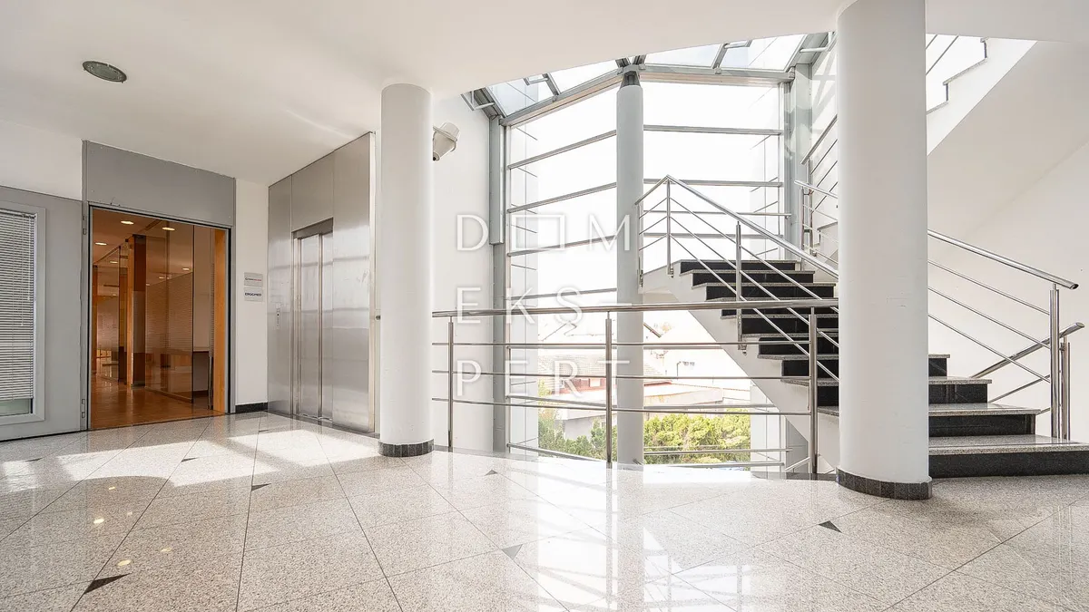 Ured - Novi Zagreb - Istok, 250m2