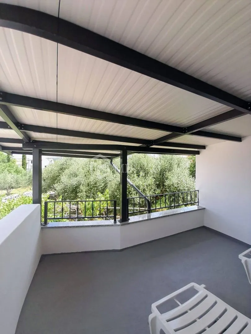 Kuća - Malinska-Dubašnica, 70m2
