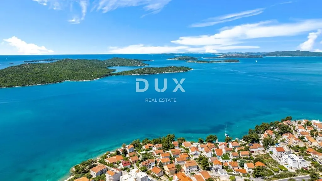 Kuća - Šibenik - Okolica, 220m2