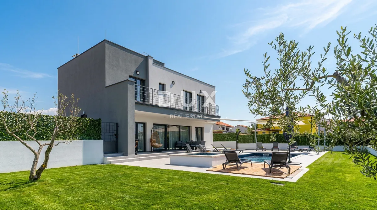 Kuća - Poreč, 204m2