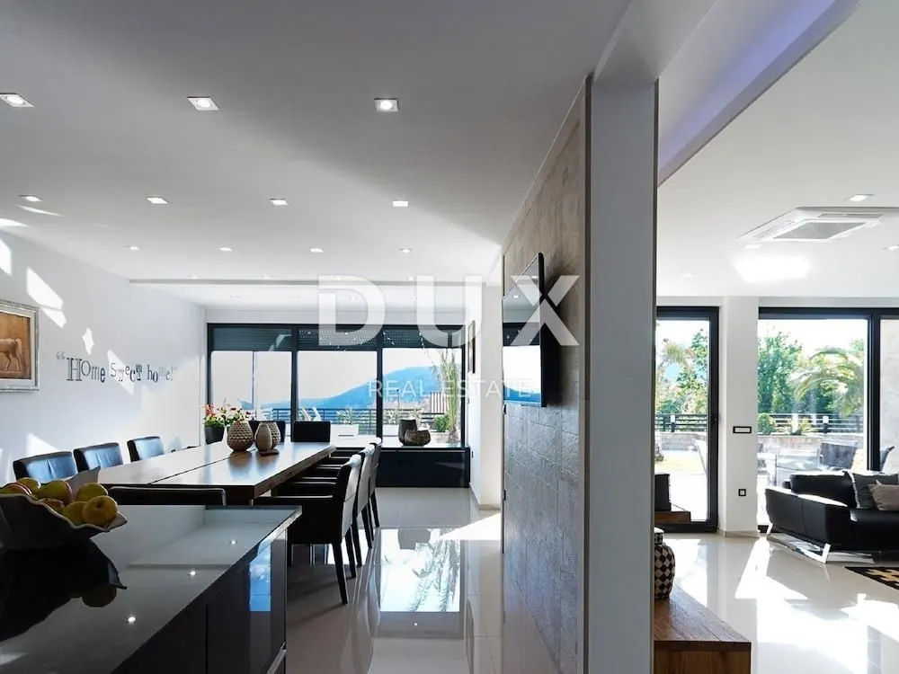 Kuća - Crikvenica, 350m2