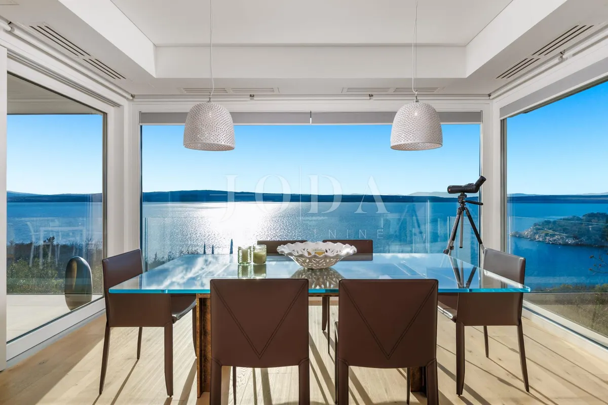 House - Crikvenica, 240m2