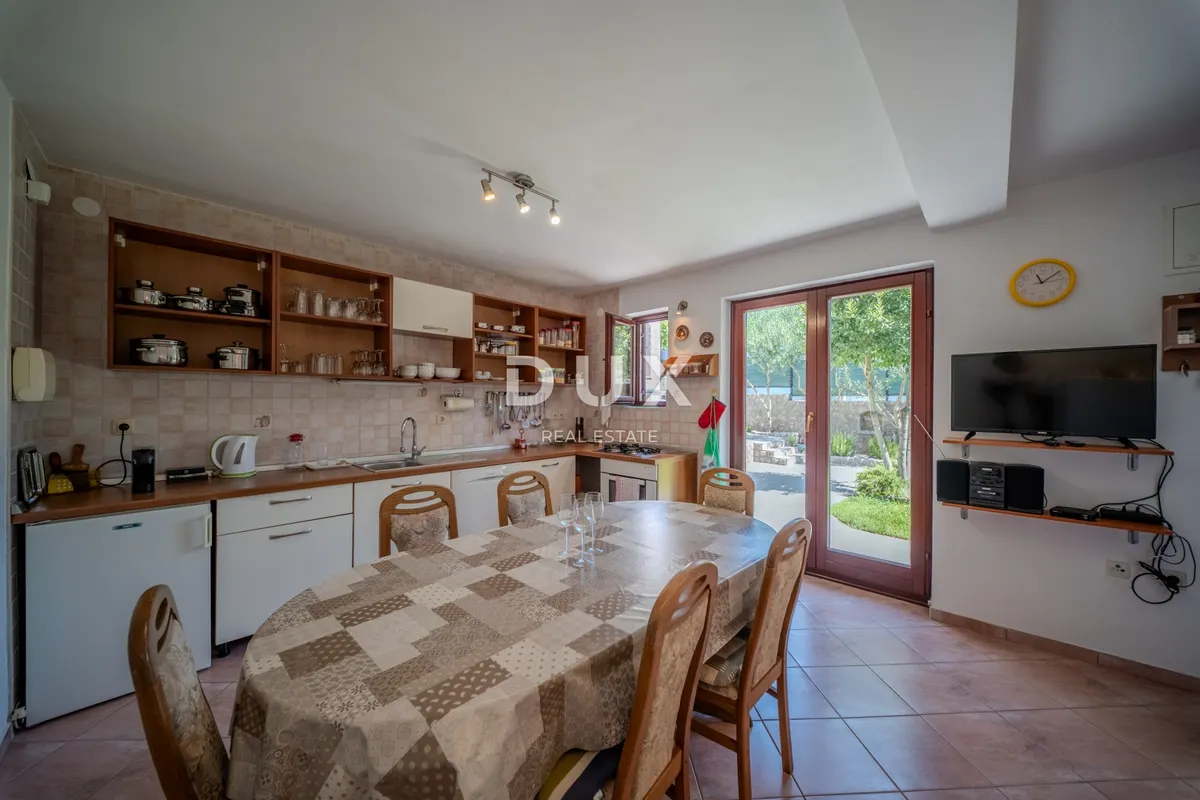 Kuća - Krk, 220m2