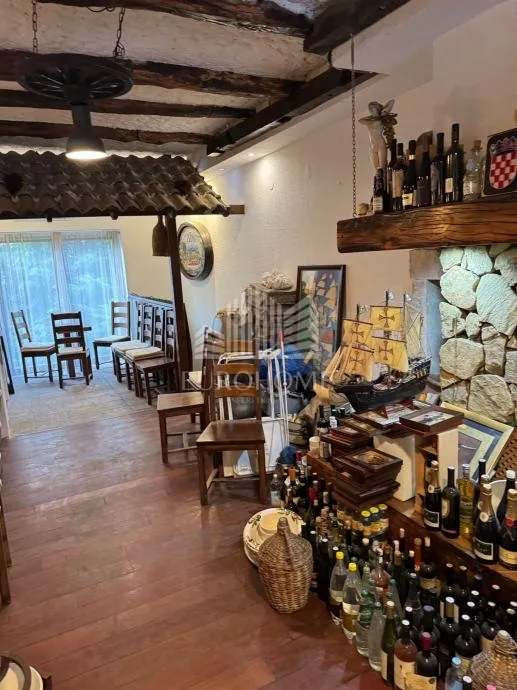 Commercial Space - Trnje, 82m2