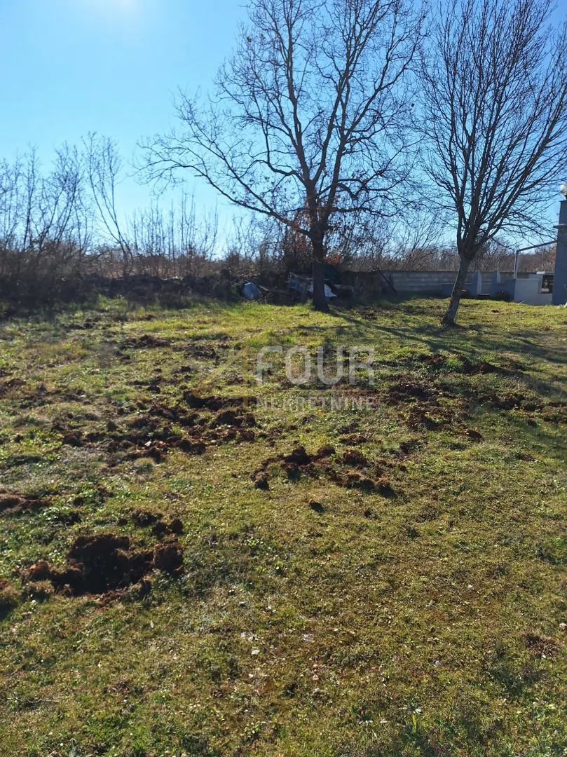 Zemljište - Marčana, 650m2