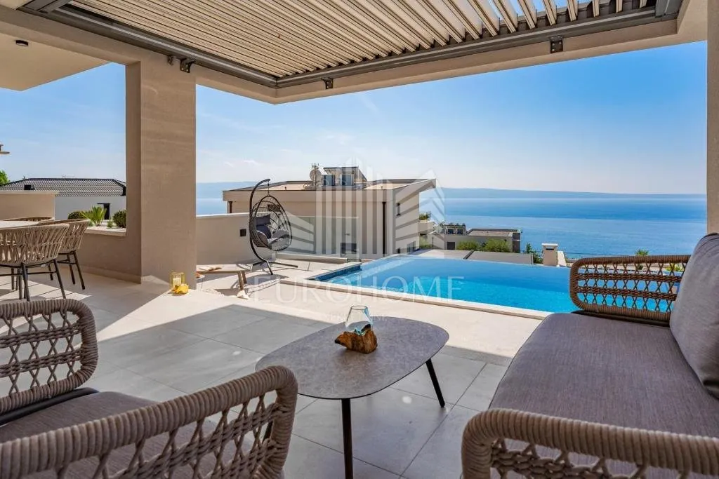 Kuća - Podstrana, 360m2