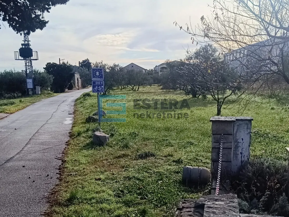 Zemljište - Pašman, 811m2
