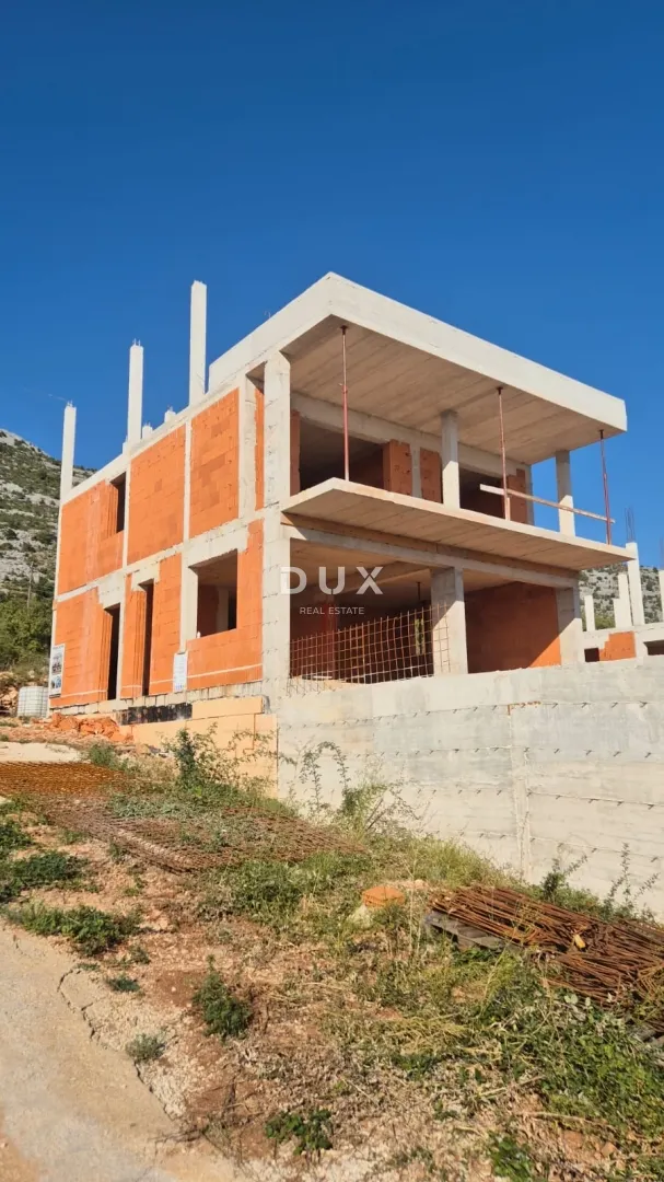 Kuća - Starigrad, 280m2