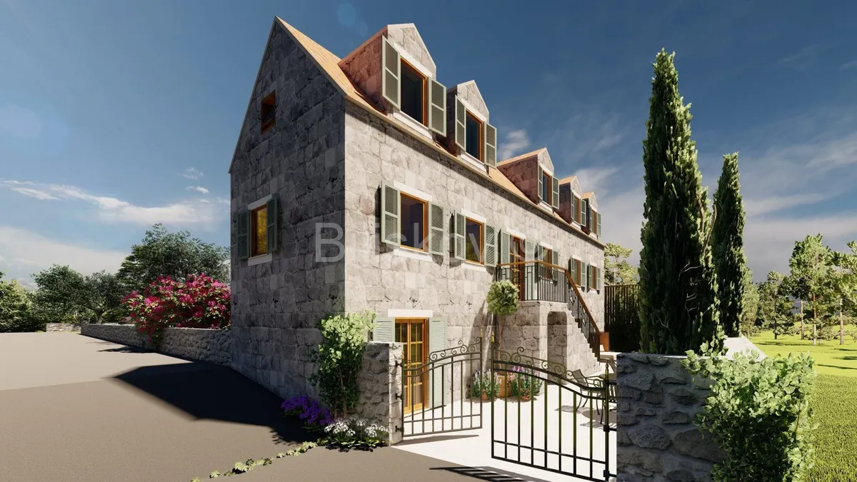 Kuća - Marina, 440m2
