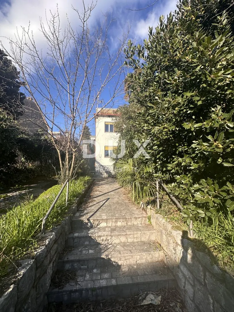 Kuća - Crikvenica, 650m2