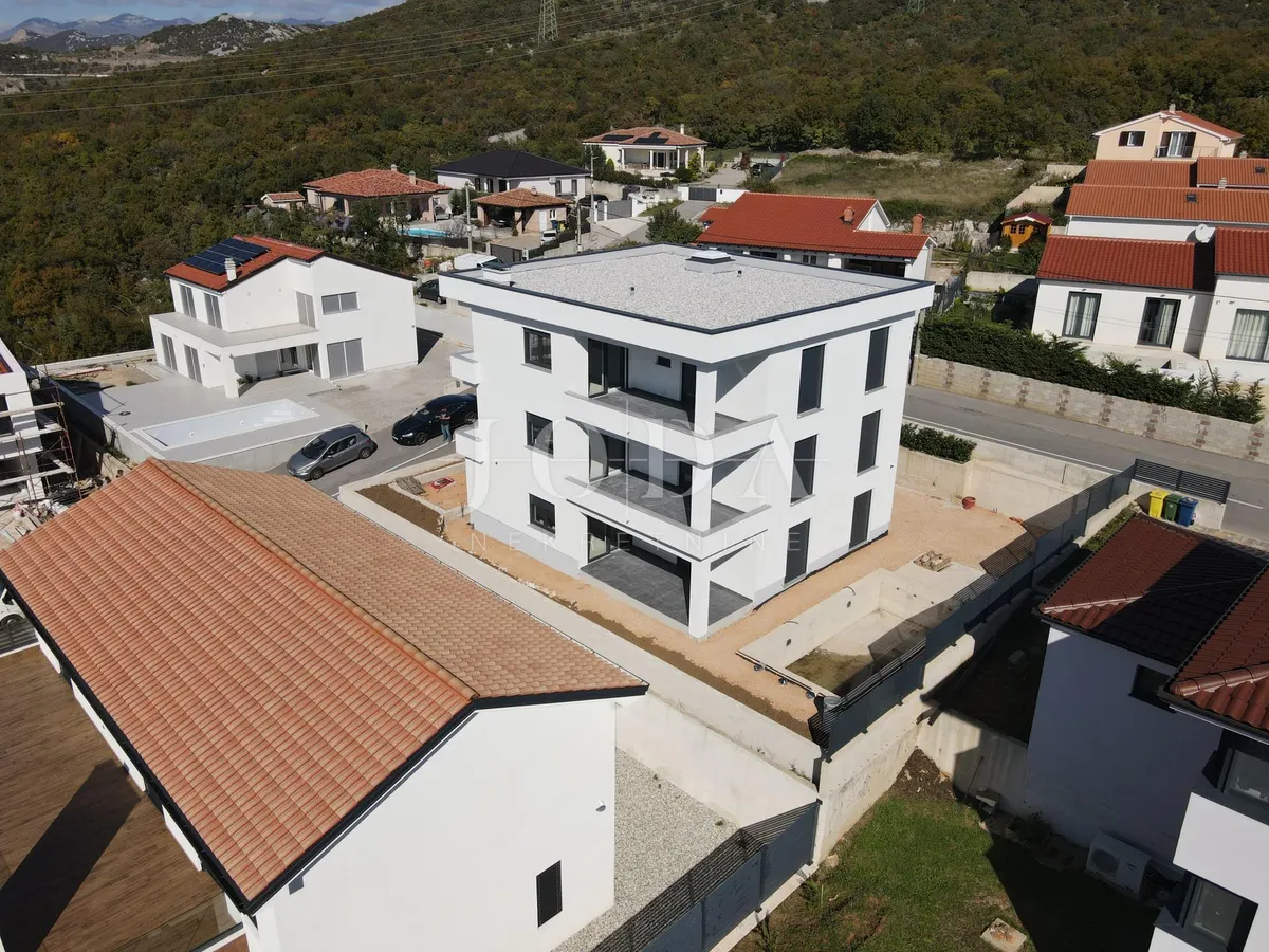 House - Bakar, 334m2