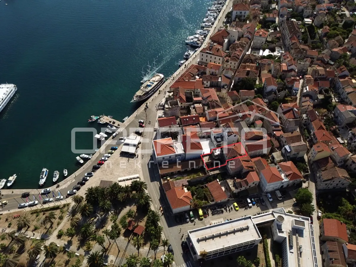 Kuća - Korzo, Vis, Vis, 350m2