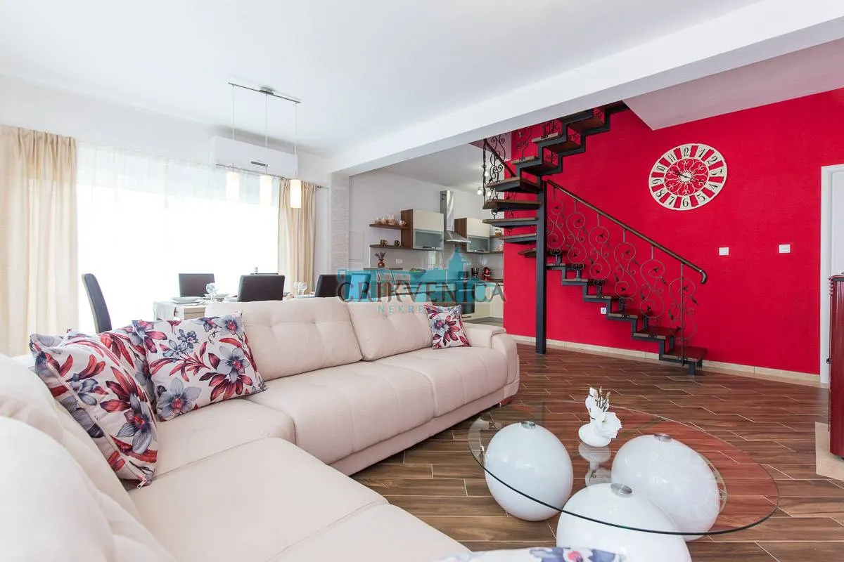 House - Vinodolska Općina, 370m2