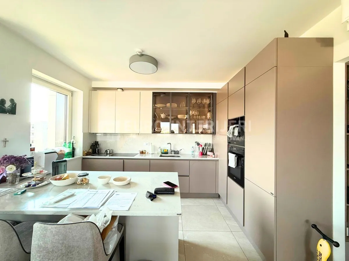 Apartment - Peščenica - Žitnjak, 144m2