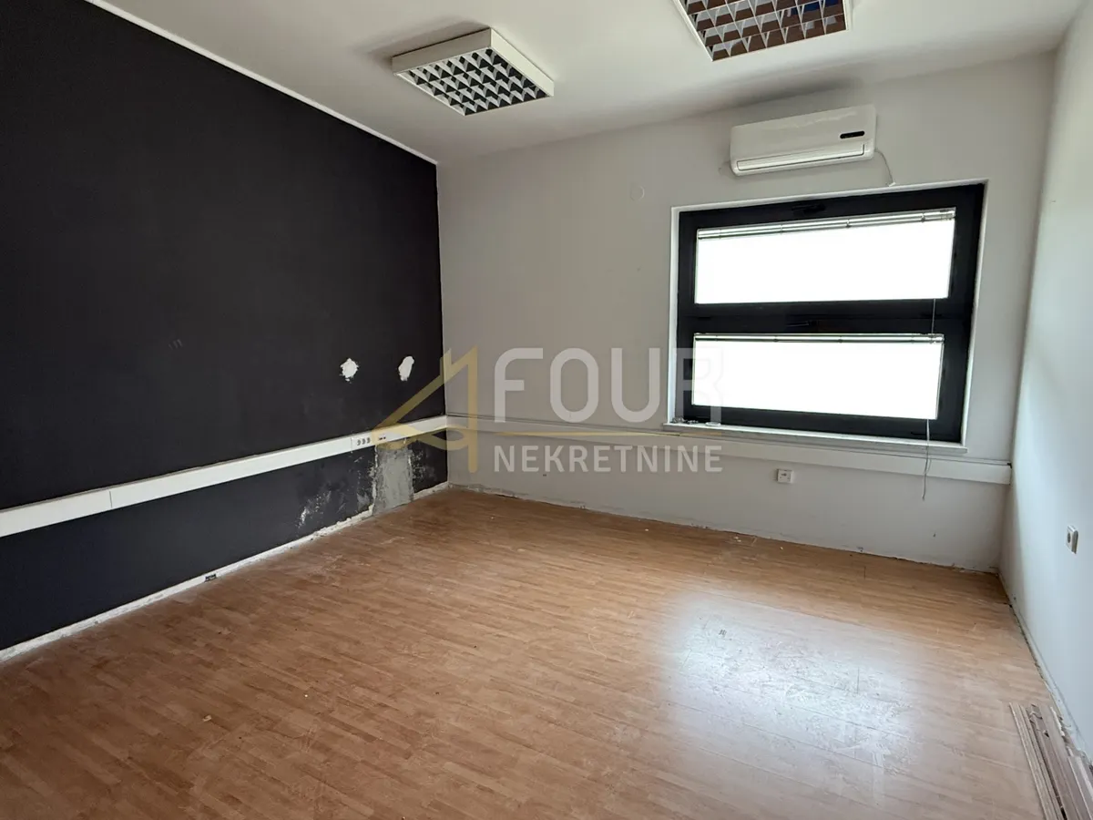 Poslovni Prostor - Matulji, 140m2