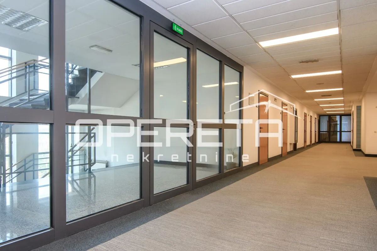 Ured - Ulica grada Vukovara, Trnje, Zagreb, 760m2