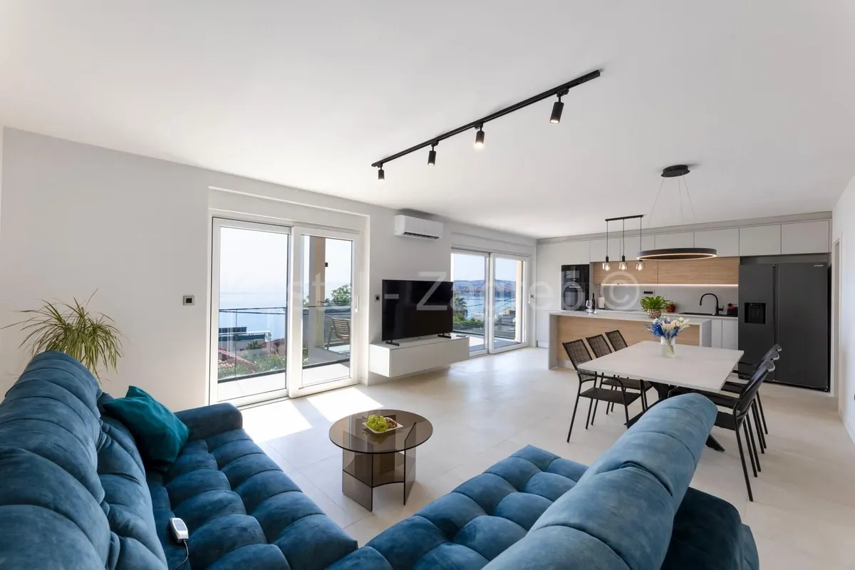 Stan - Radićeva, Strožanac, Podstrana, 90m2