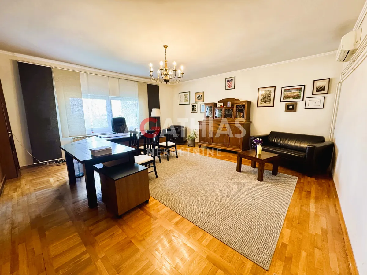 Poslovni Prostor - Sveti Ivan Zelina, 60m2