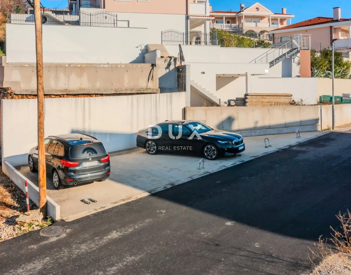 House - Crikvenica, 352m2