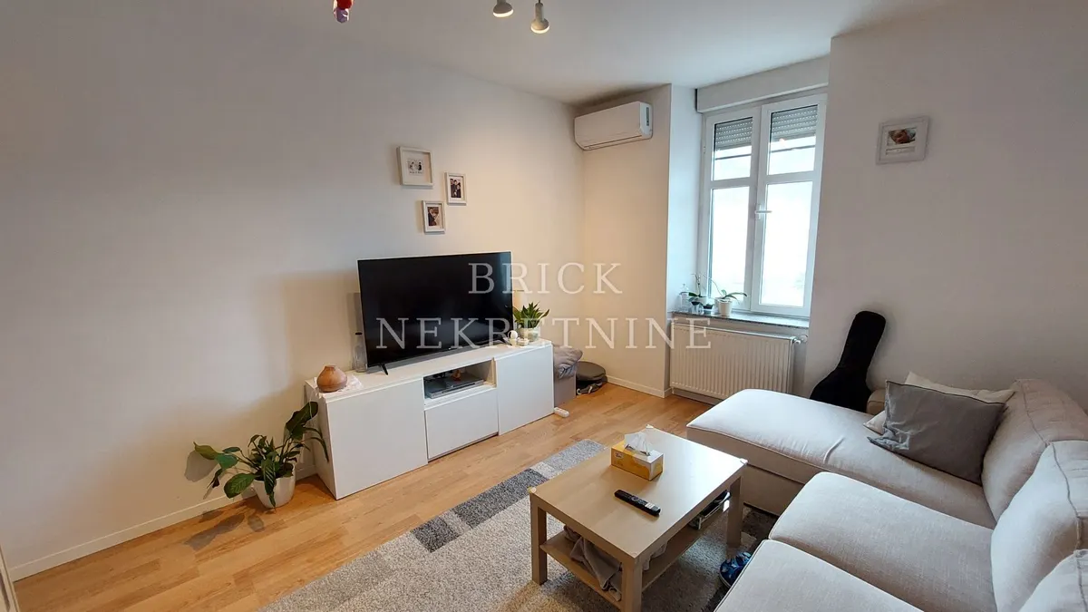 Apartment - Trnje, 64m2
