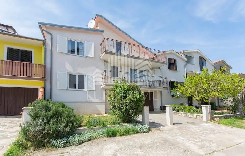 Kuća - Novigrad, 230m2